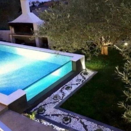 קלק Vila Ivka Gardens מראה חיצוני תמונה