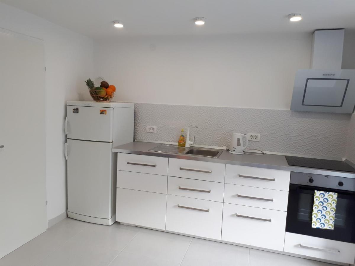 קלק Vila Ivka Gardens מראה חיצוני תמונה